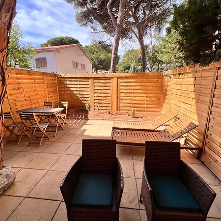 Sympathique studio en Rez de jardin dans résidence Hyères Exterior foto