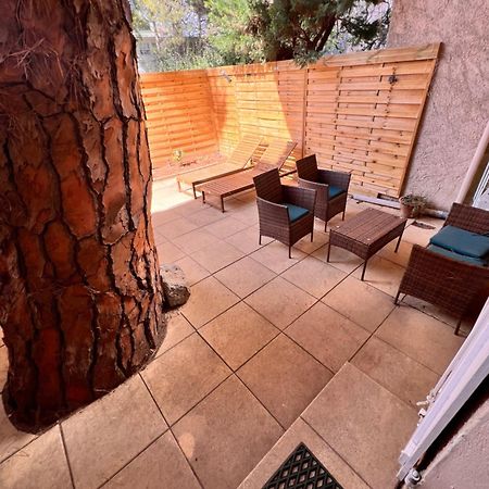 Sympathique studio en Rez de jardin dans résidence Hyères Exterior foto